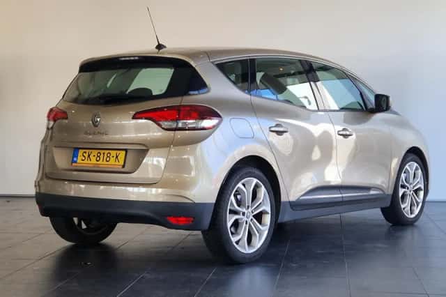 Renault Scénic (2018) thumbnail 2