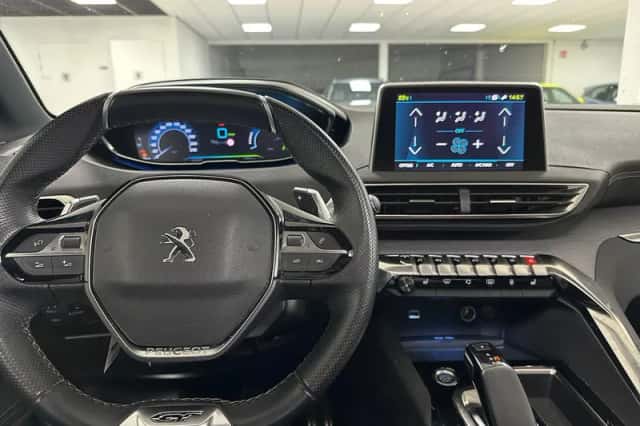 Peugeot 3008 (2020) thumbnail 3