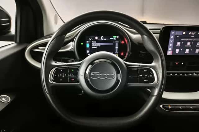 Fiat 500 (2022) thumbnail 3
