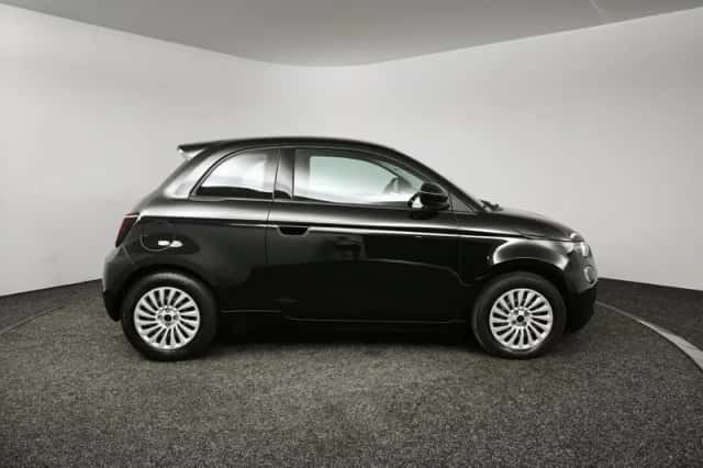 Fiat 500 (2022) thumbnail 6