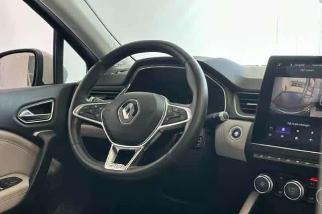 Renault Captur (2020) thumbnail 3