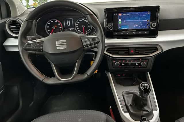 SEAT Arona (2023) thumbnail 3