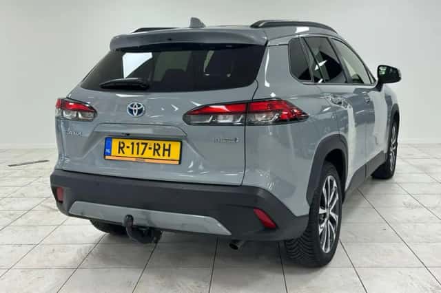 Toyota Corolla (2022) thumbnail 2