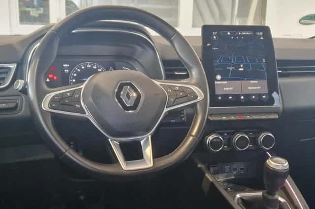 Renault Clio (2021) thumbnail 3
