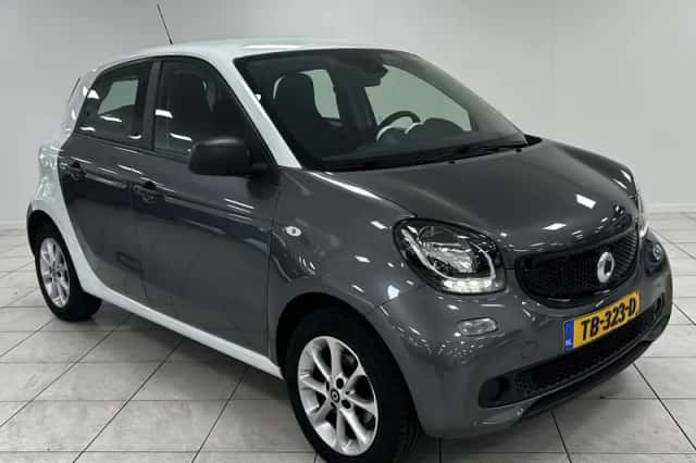 Smart Forfour (2018) thumbnail 4