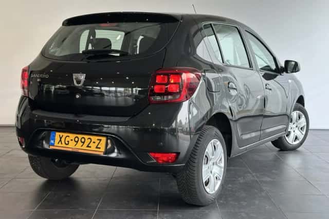 Dacia Sandero (2018) thumbnail 2