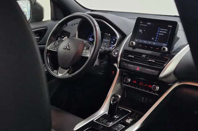 Mitsubishi Eclipse Cross (2021) thumbnail 1