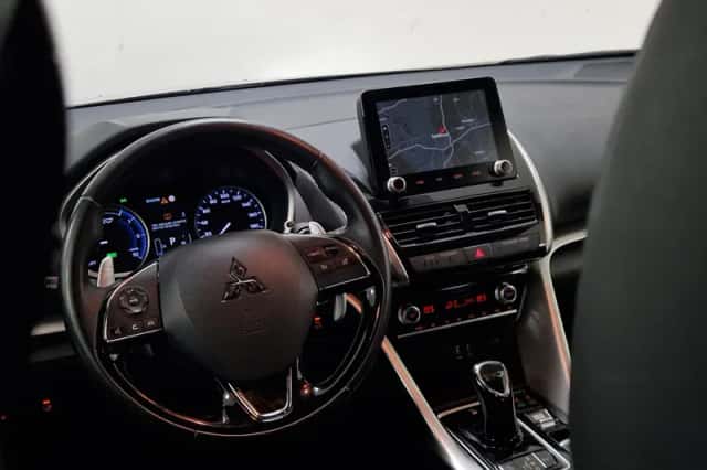 Mitsubishi Eclipse Cross (2021) thumbnail 3