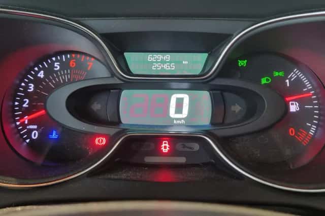 Renault Captur (2018) thumbnail 4