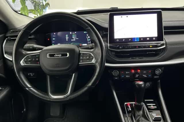 Jeep Compass (2022) thumbnail 3
