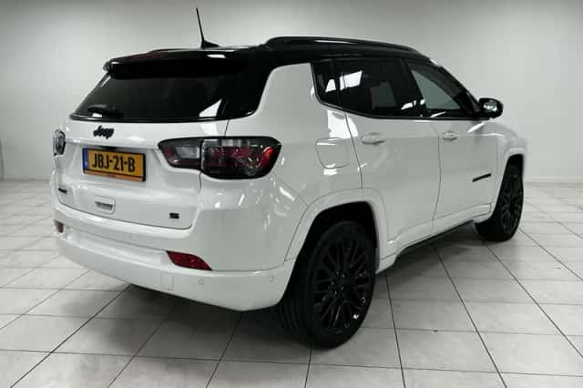 Jeep Compass (2022) thumbnail 2