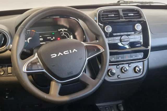 Dacia Spring (2023) thumbnail 3