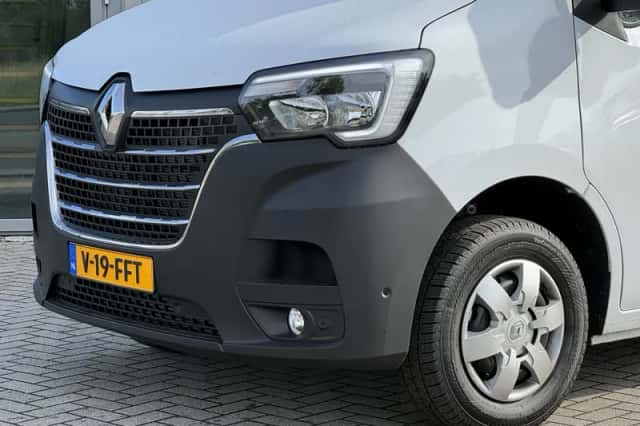 Renault Master (2024) thumbnail 2
