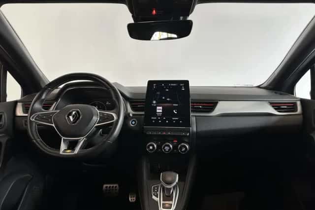 Renault Captur (2022) thumbnail 3