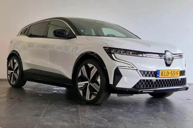 Renault Mégane E-Tech (2023) thumbnail 5