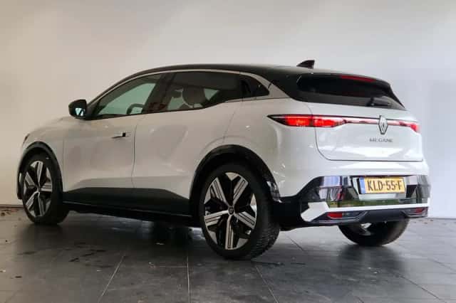 Renault Mégane E-Tech (2023) thumbnail 6