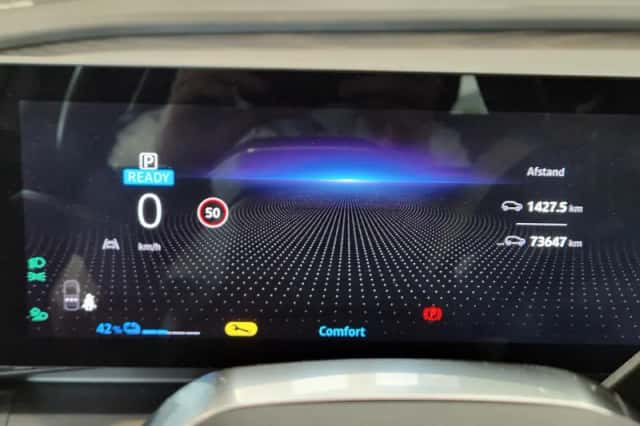 Renault Mégane E-Tech (2023) thumbnail 4