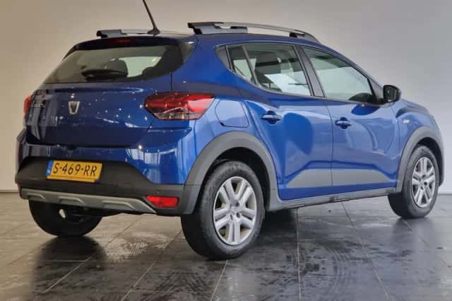 Dacia Sandero Stepway (2023) thumbnail 2