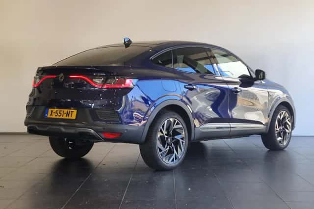 Renault Arkana (2023) thumbnail 2