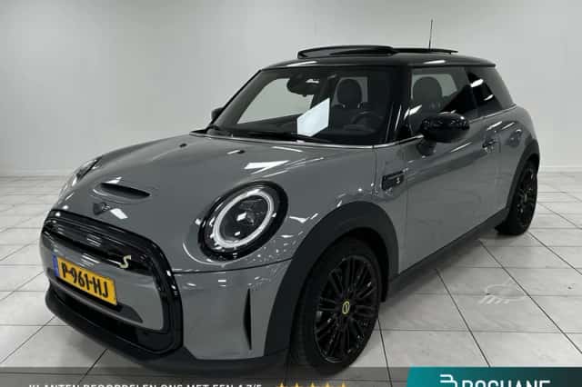 MINI Electric (2022) thumbnail 1