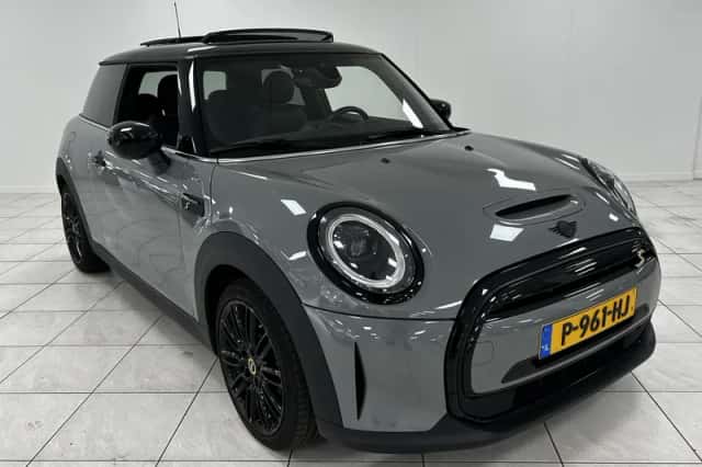 MINI Electric (2022) thumbnail 6