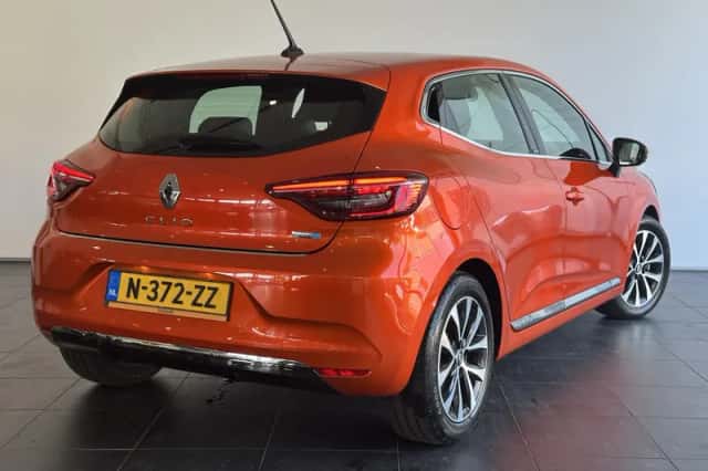 Renault Clio (2021) thumbnail 2