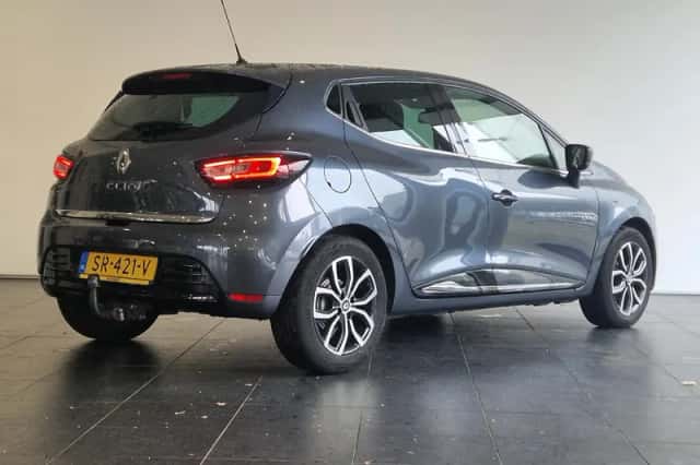 Renault Clio (2018) thumbnail 2