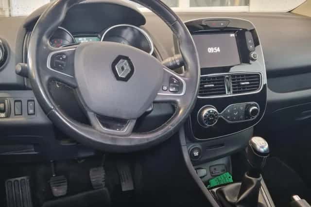 Renault Clio (2018) thumbnail 3