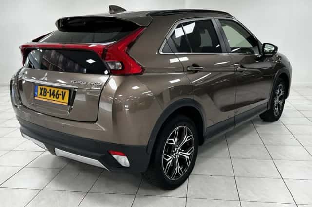 Mitsubishi Eclipse Cross (2018) thumbnail 2