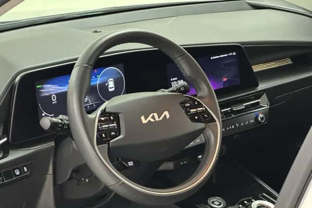 Kia Niro (2022) thumbnail 3