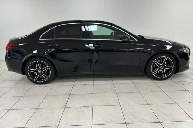 Mercedes-Benz A-Klasse (2019) thumbnail 3