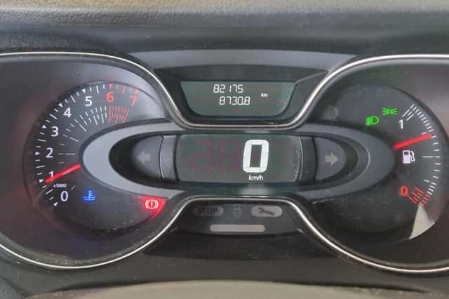 Renault Captur (2017) thumbnail 4