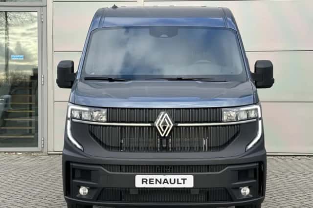 Renault Master (2024) thumbnail 2