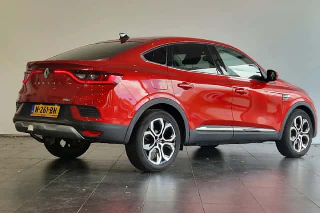 Renault Arkana (2021) thumbnail 2