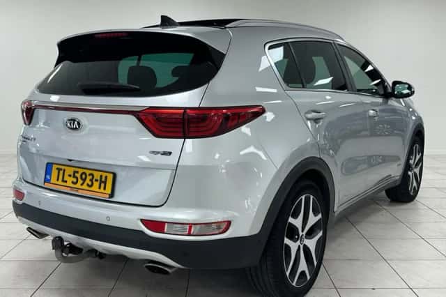 Kia Sportage (2016) thumbnail 2