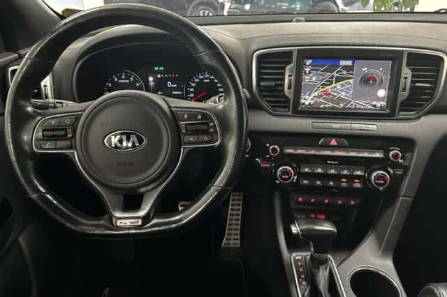 Kia Sportage (2016) thumbnail 3