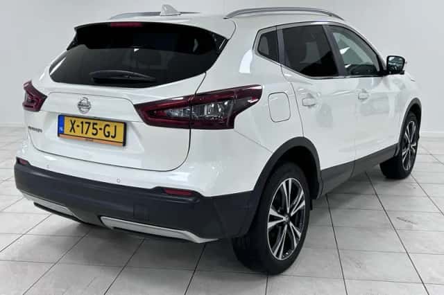 Nissan Qashqai (2021) thumbnail 2