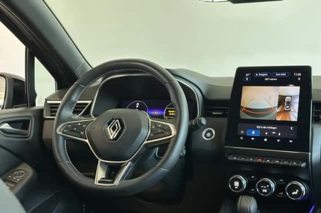 Renault Clio (2024) thumbnail 3