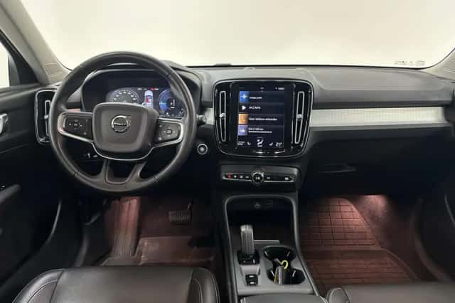 Volvo XC40 (2021) thumbnail 3