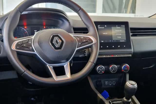 Renault Clio (2021) thumbnail 3