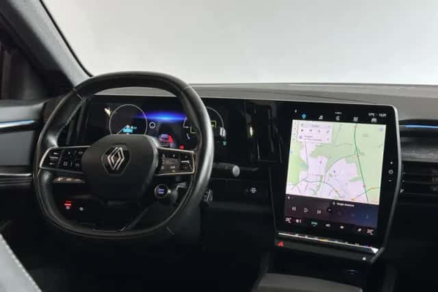 Renault Austral (2023) thumbnail 3