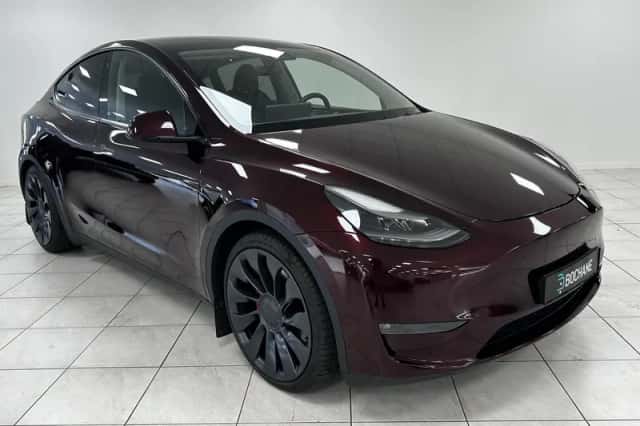 Tesla Model Y (2023) thumbnail 5