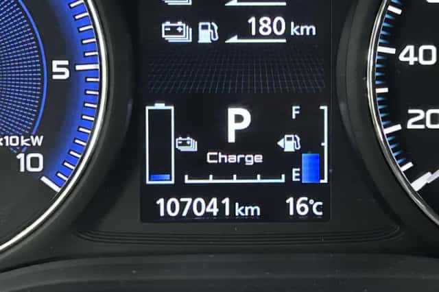 Mitsubishi Outlander (2021) thumbnail 4