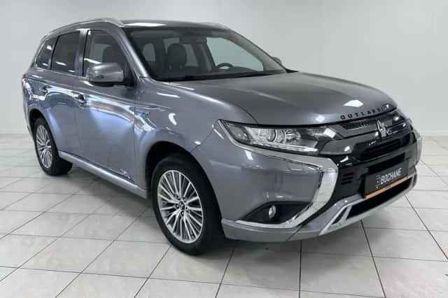 Mitsubishi Outlander (2021) thumbnail 5