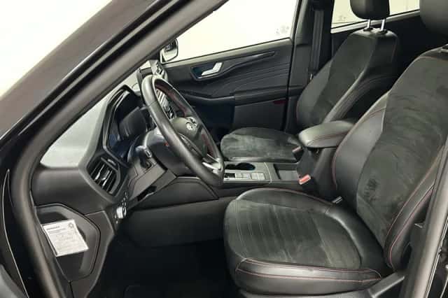 Ford Kuga (2023) thumbnail 6