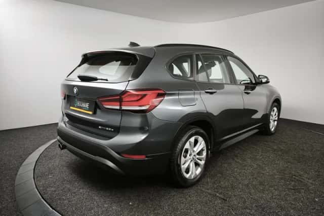 BMW X1 (2021) thumbnail 2