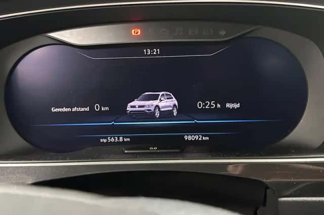Volkswagen Tiguan (2018) thumbnail 4
