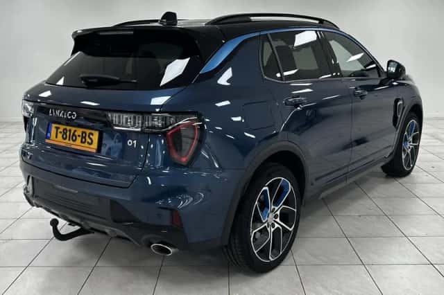 Lynk & Co 01 (2023) thumbnail 2