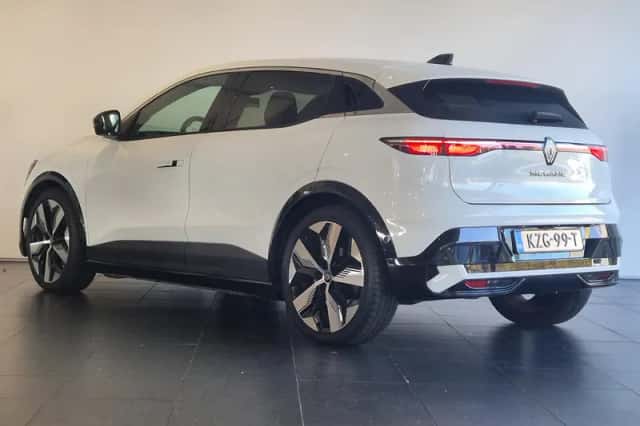 Renault Mégane E-Tech (2023) thumbnail 6