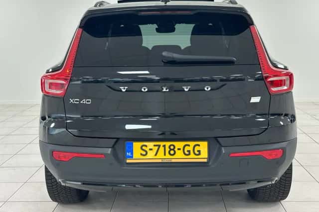 Volvo XC40 (2022) thumbnail 6